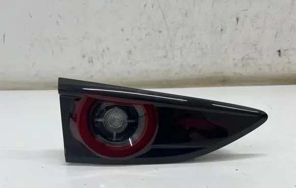 Mazda 3 Tailgate rear/tail lights BGLB513G0