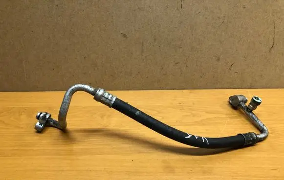 Subaru Forester SF Air conditioning (A/C) pipe/hose
