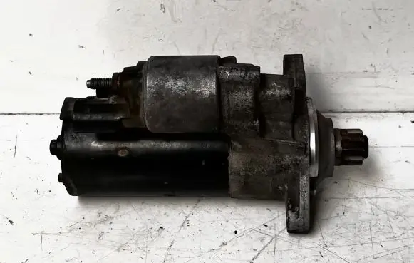 Skoda Octavia Mk2 (1Z) Starter motor 02E911023H