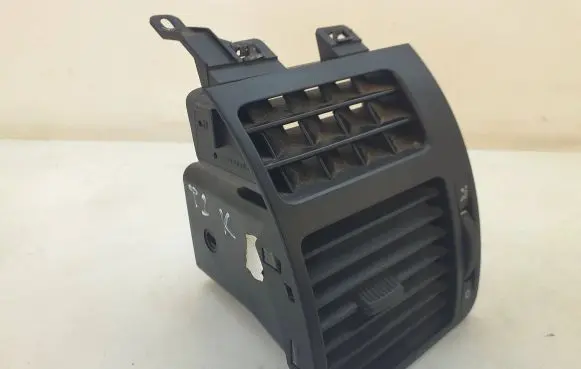 Volkswagen Touran I Dashboard side air vent grill/cover trim 1T0819703B