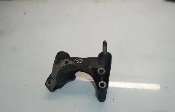 Ford Galaxy Engine mounting bracket 