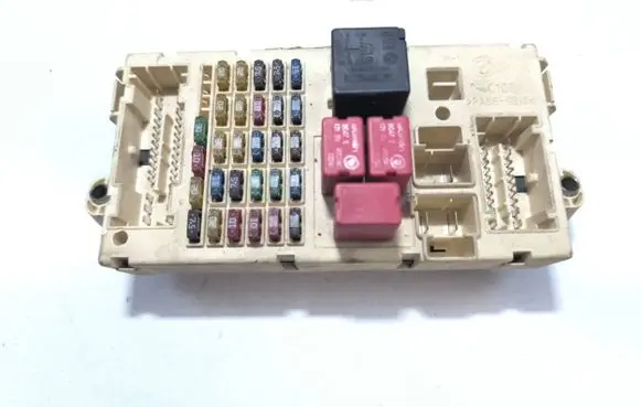 Fiat Stilo Fuse module 51715858
