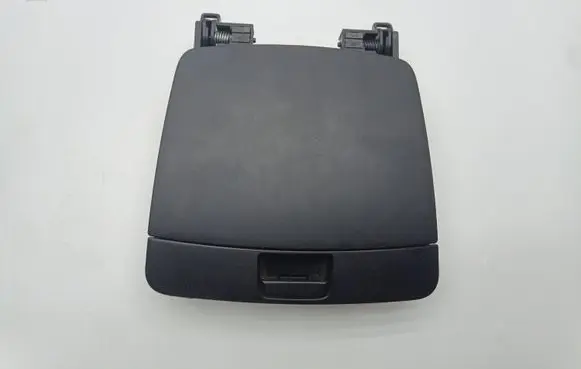 Hyundai i30 Glove box 847702L000