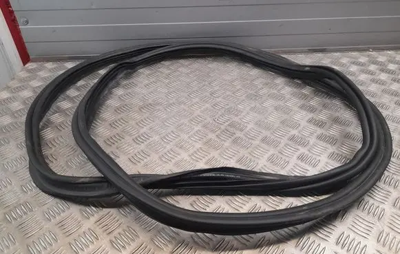 Audi A7 S7 4G Trunk rubber seal (body) 4G8827705B