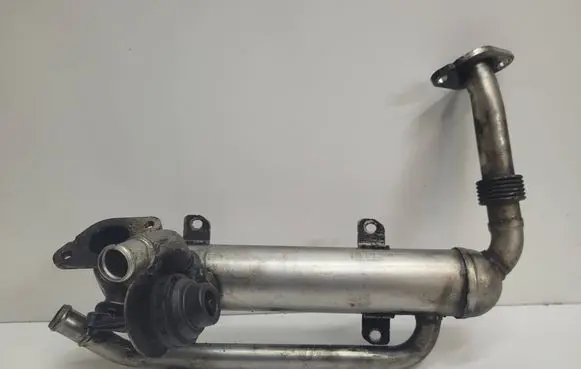 Volkswagen Golf V EGR valve cooler 03G131513