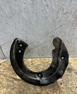 BMW X7 G07 Front brake disc dust cover plate 6878311
