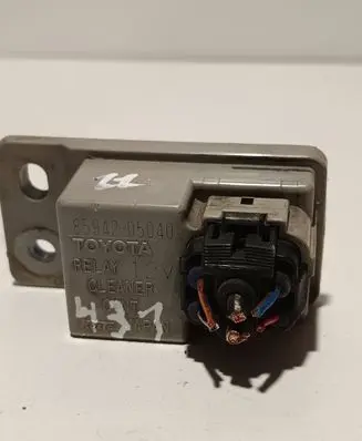Toyota Avensis T250 Light washer relay 8594205040