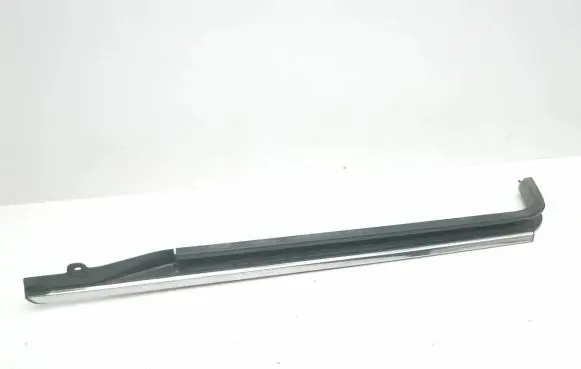 Chrysler Grand Voyager V Door glass rail 