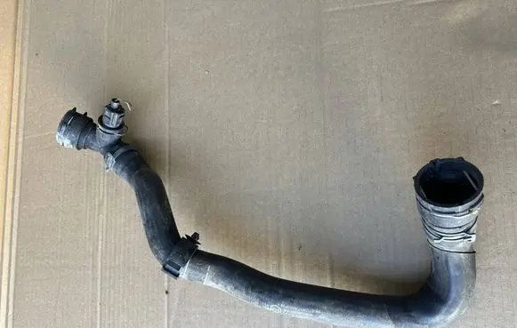 Audi Q5 SQ5 Engine coolant pipe/hose 8R0121049AB