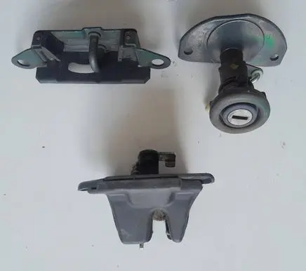 Fiat Seicento/600 Tailgate/trunk/boot lock/catch/latch A488