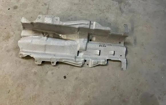 BMW X1 U11 Exhaust heat shield 8498376 51488498376