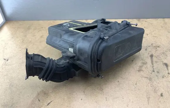 BMW 7 F01 F02 F03 F04 Fuse box cover 7555189