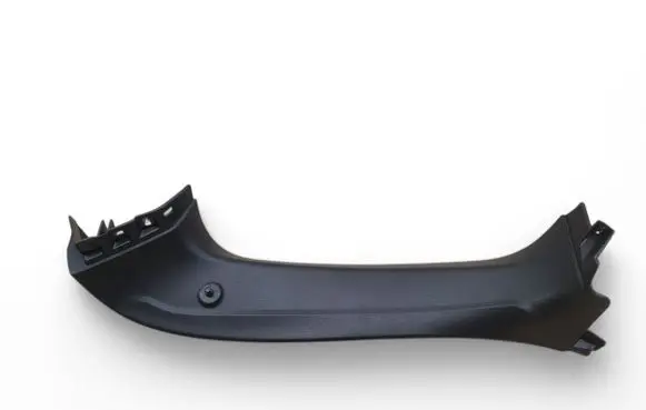 Maserati Levante Tailgate trim 670040403