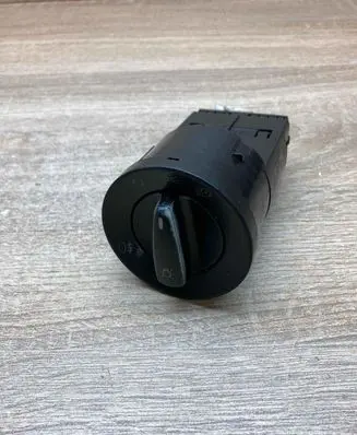 Volkswagen PASSAT B5.5 Light switch 1C0941531 WithPlug