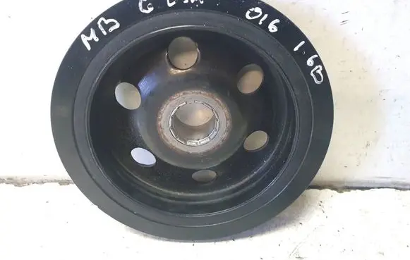 Mercedes-Benz GLA W156 X156 Crankshaft pulley A2700300503