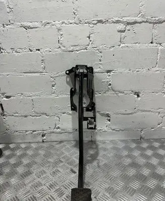 Mercedes-Benz Vito Viano W447 Brake pedal A4472900001