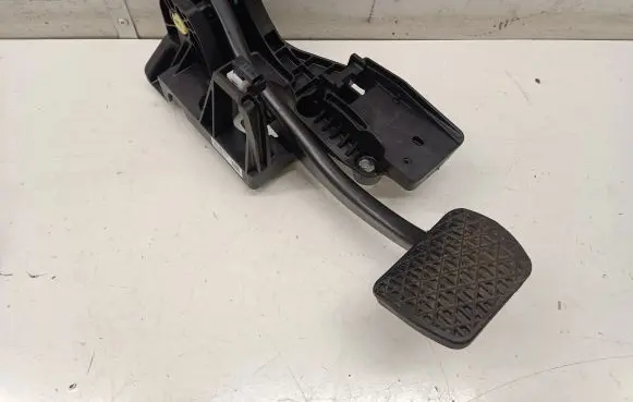 Mercedes-Benz A W177 Brake pedal A2472900100