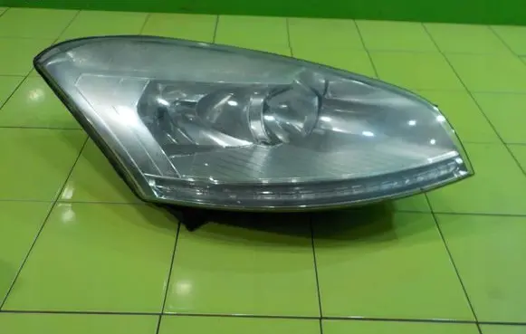 Citroen C4 I Picasso Headlight/headlamp PRZOD