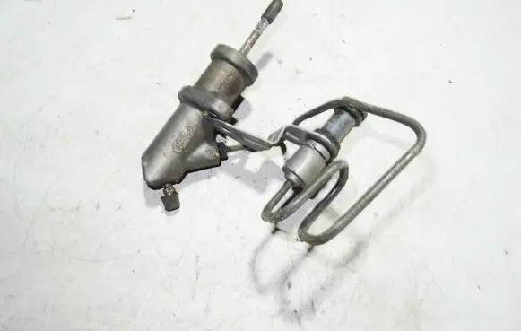 Clutch slave cylinder