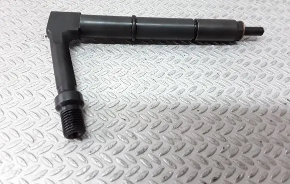 Nissan Almera Tino Fuel injector