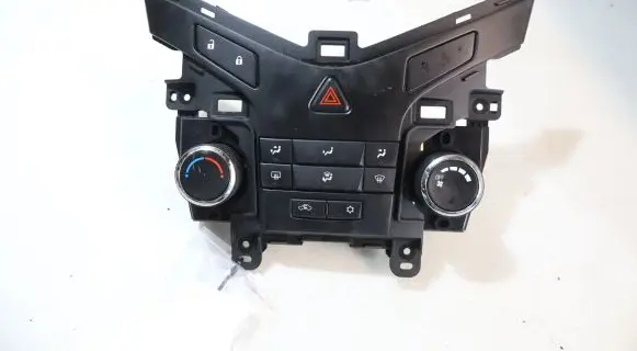 Chevrolet Cruze Interior fan control switch 