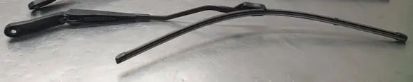 Volvo V40 Front wiper blade arm 31276060 31276059