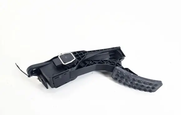 Mercedes-Benz ML W164 Accelerator throttle pedal a1643000104