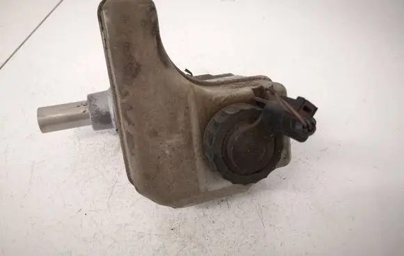 Volkswagen PASSAT B6 Brake fluid reservoir 3C1611301