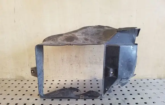 Audi A6 S6 C4 4A Intercooler air channel guide 4A0117339H