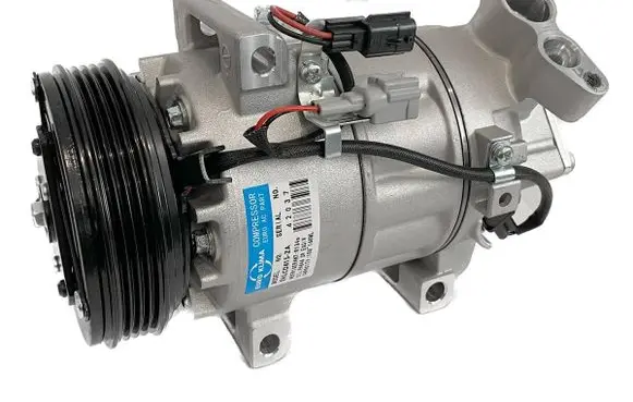 Renault Clio IV Air conditioning (A/C) compressor (pump) 926009582R 510897 813381