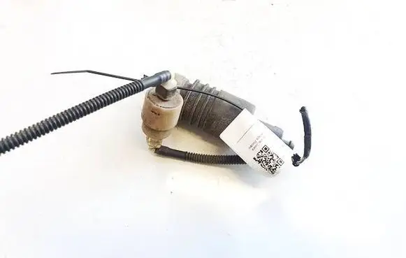 Volkswagen Touran I Windscreen/windshield washer pump 1K6955651 3122789