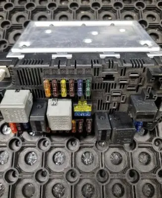 Mercedes-Benz E W212 SAM control unit 2115453901