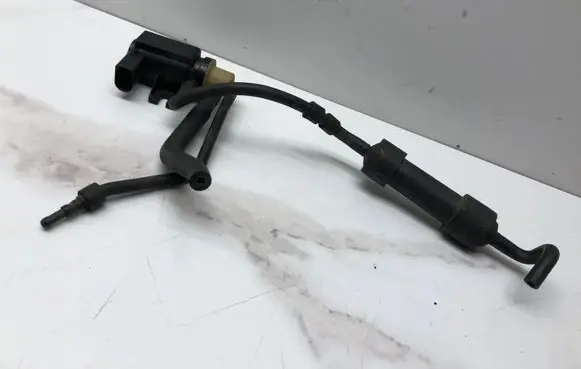 Volkswagen PASSAT B6 Vacuum valve 1K0906627A 06T278 70086800