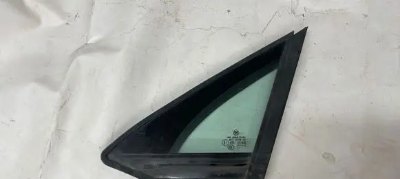 Volkswagen PASSAT B8 Front door vent window glass four-door 43R011026
