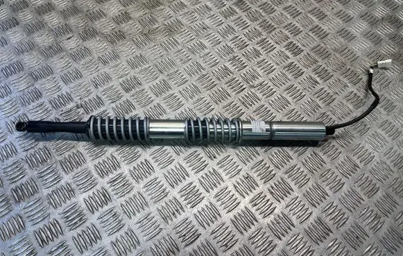 BMW 5 F10 F11 Tailgate/trunk strut/damper 7207015