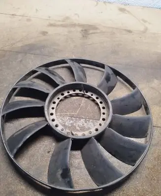Volkswagen PASSAT B5.5 Fan impeller 058121301B