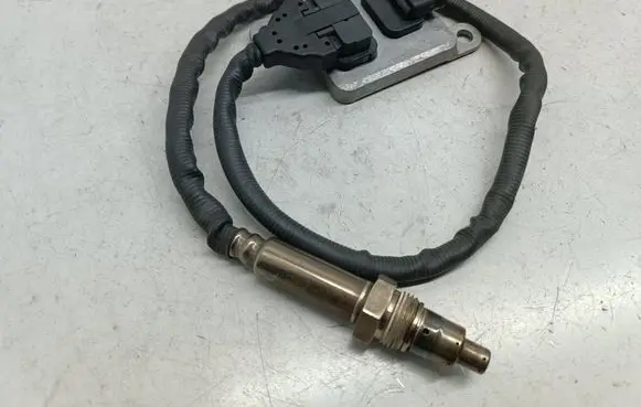 Mercedes-Benz E W213 Lambda probe sensor A0009054410 0009054410