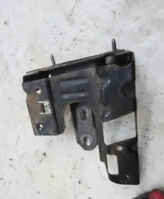 Peugeot 2008 I Gearbox mounting bracket GMAUTO4574097