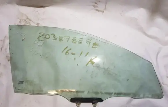 Honda Civic Front door window glass four-door