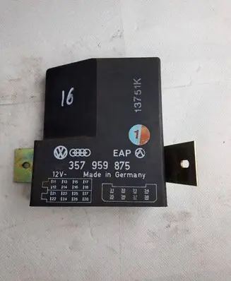 Volkswagen PASSAT B3 Other control units/modules 357959875