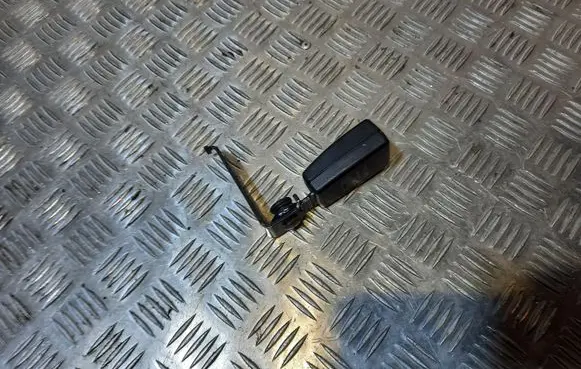 BMW 6 F12 F13 Rear seatbelt buckle 7226393