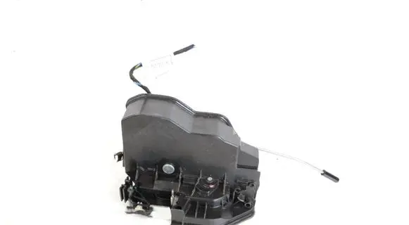 BMW 2 F22 F23 Front door lock 7202145