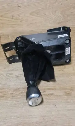 Jeep Patriot Gear shifter/selector 68044041AB 71603190584