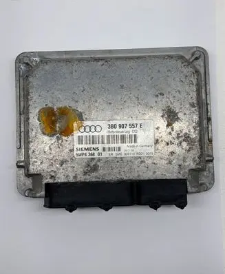 Audi A4 S4 B5 8D Engine control unit/module 3B0907557E 5WP436801