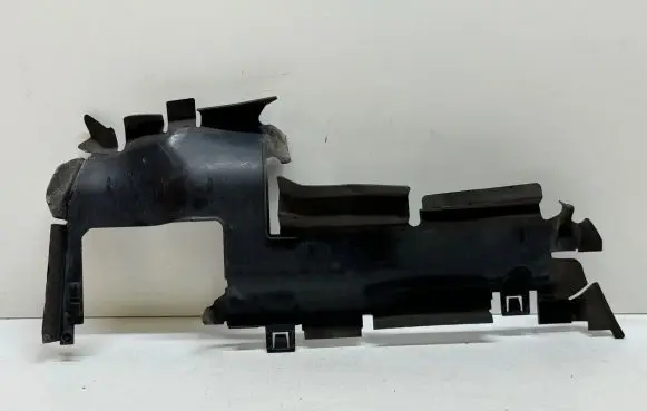Audi A4 S4 B9 Intercooler air guide/duct channel 8W0121284AM