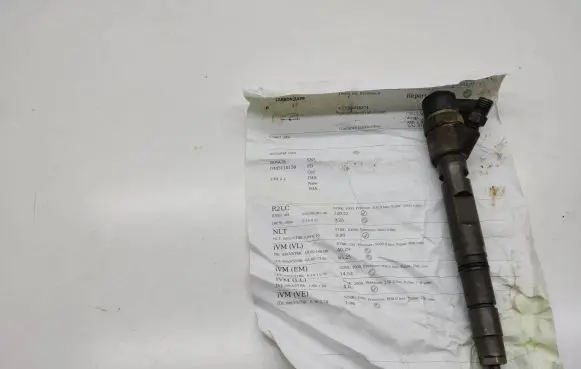 Audi A8 S8 D3 4E Fuel injector 0445110158