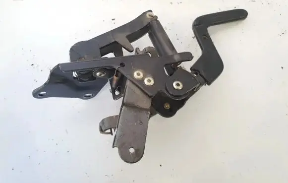 Toyota Avensis T220 Seat back rest lock catch 