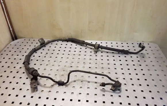 Mitsubishi Space Wagon Power steering hose/pipe/line