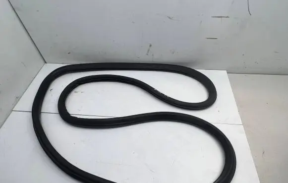 Opel Astra J Rubber seal front coupe door 13259929