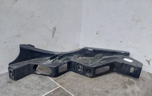 Volkswagen PASSAT B6 Front bumper mounting bracket 3C0807889
